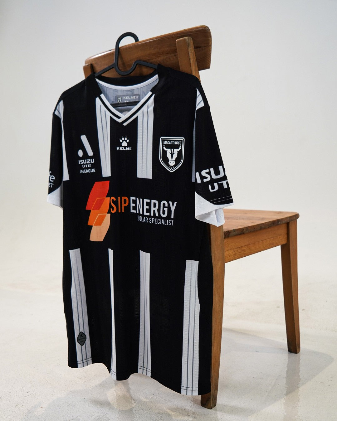 CAMISETA 1ª EQUIPACIÓN MACARTHUR NEGRO