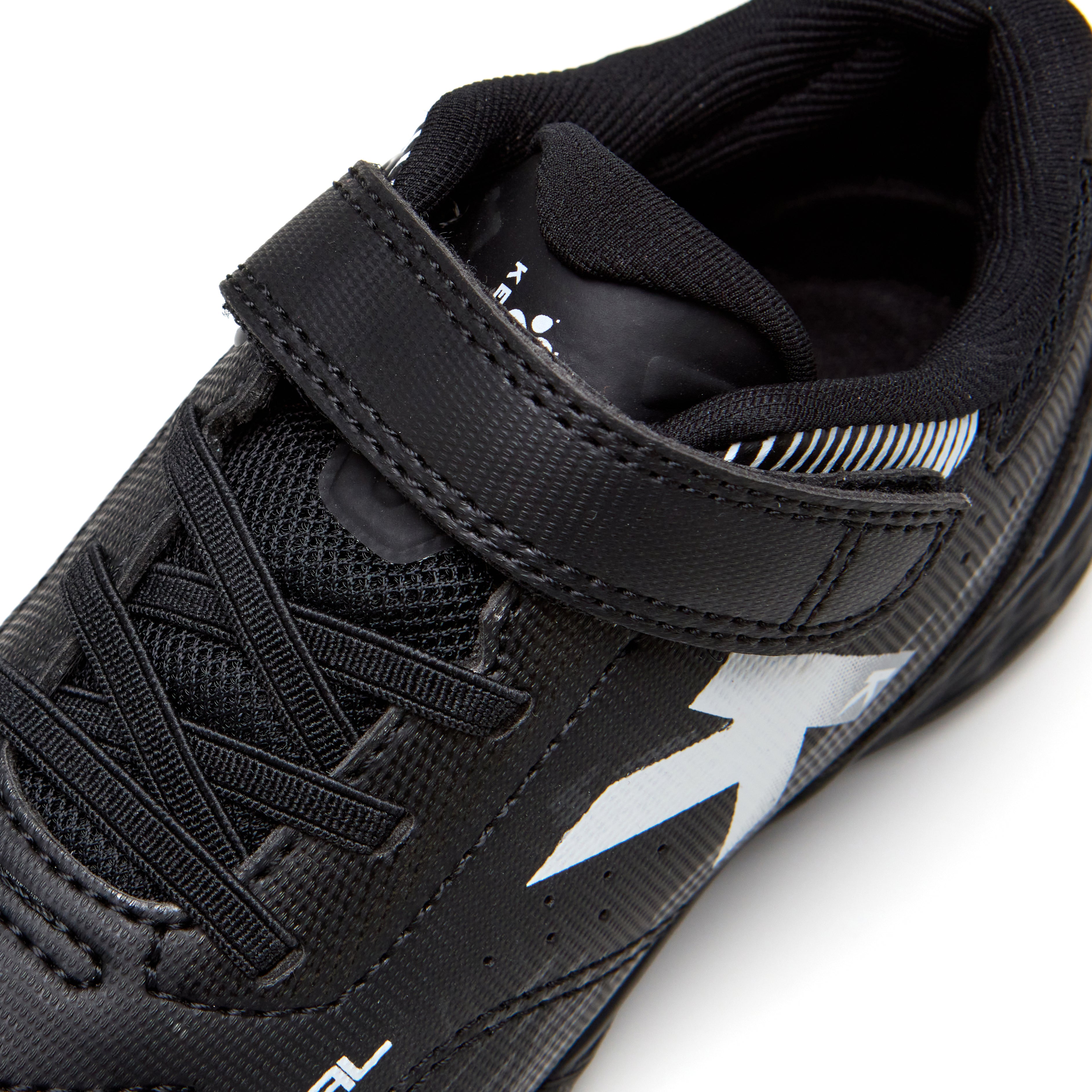 ZAPATILLAS DE NIÑO FINAL ELASTIC TURF NEGRO