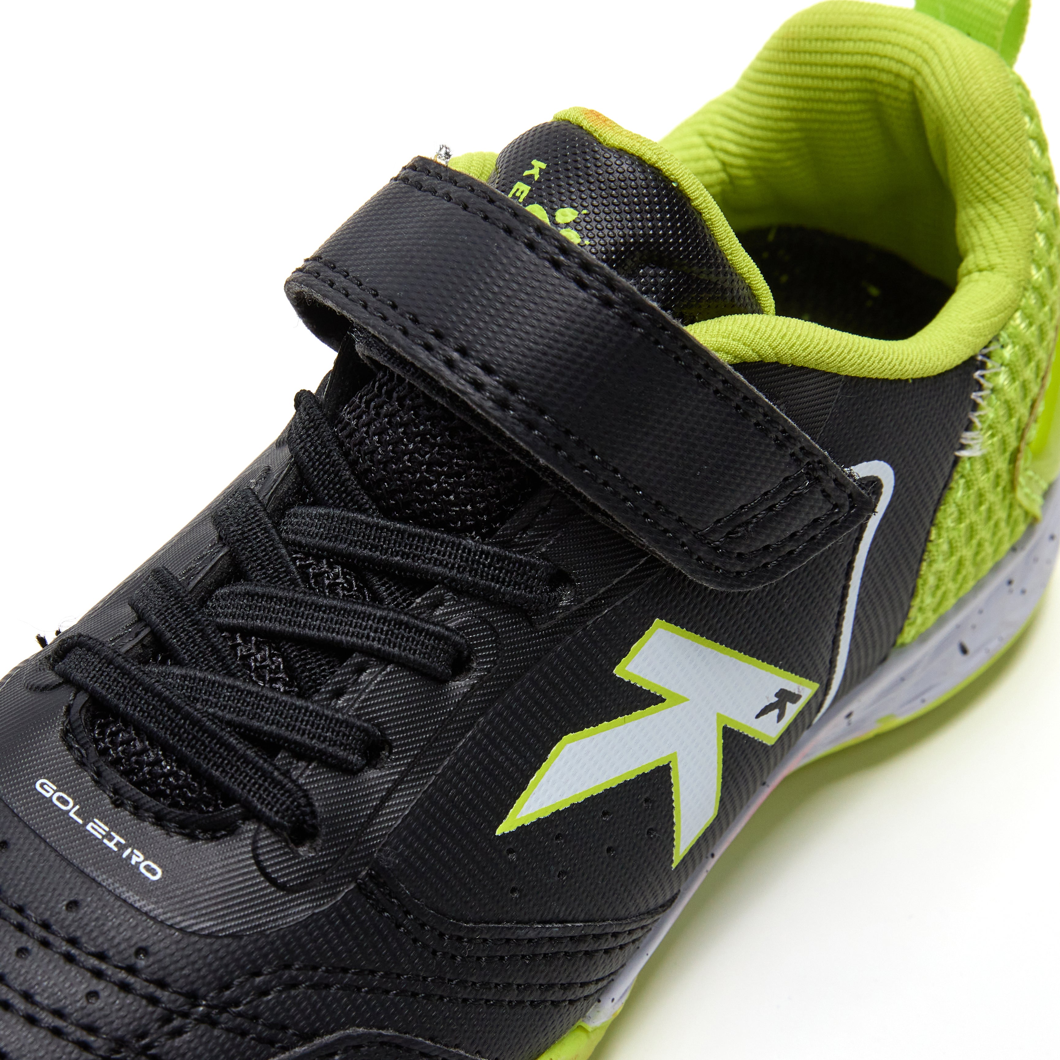 BOTAS DE FÚTBOL DE NIÑO GOLEIRO TURF ELASTIC NEGRO-LIMA