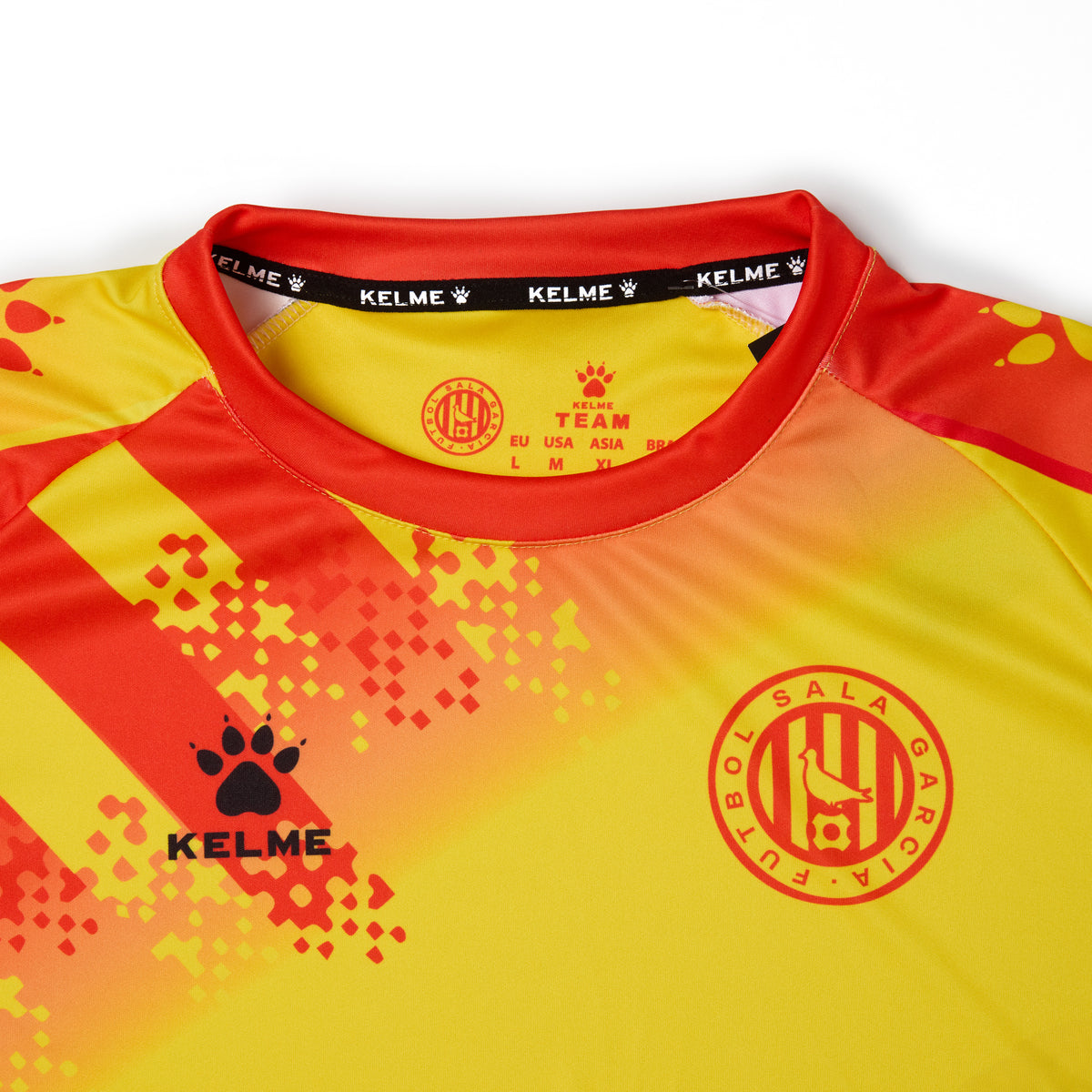 CAMISETA INDUSTRIAS SANTA COLOMA EQUIPACIÓN 25-26 AMARILLO